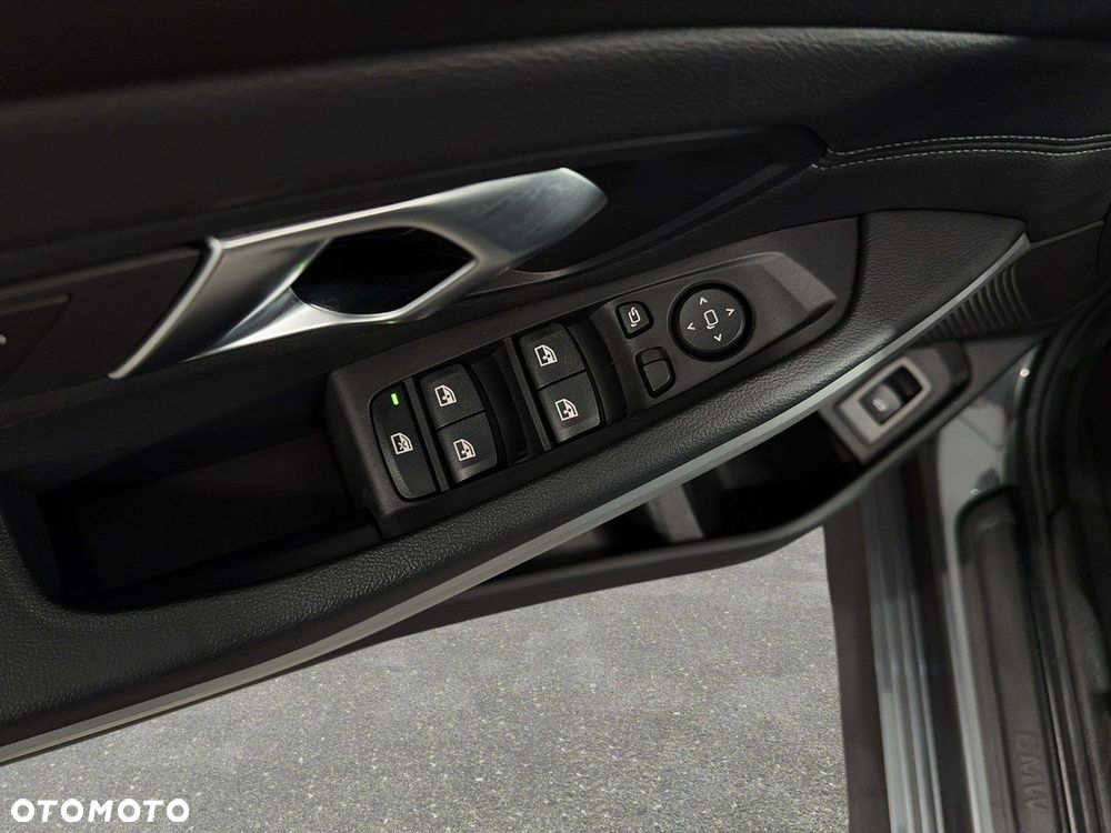 BMW Seria 3 - 33