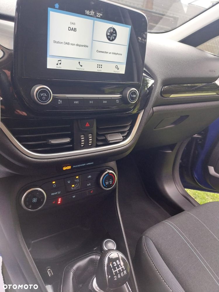 Ford Fiesta 1.0 EcoBoost S&S TITANIUM - 22