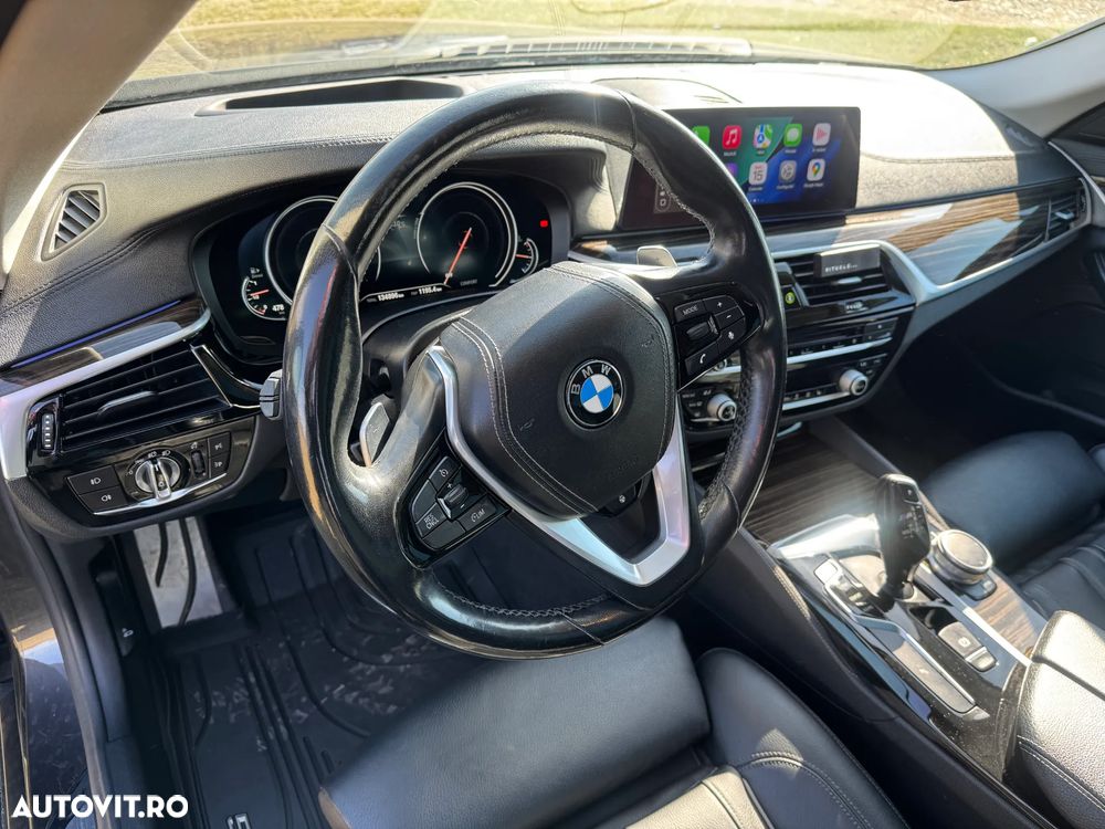 BMW Seria 5 520d xDrive Aut. Luxury Line - 7