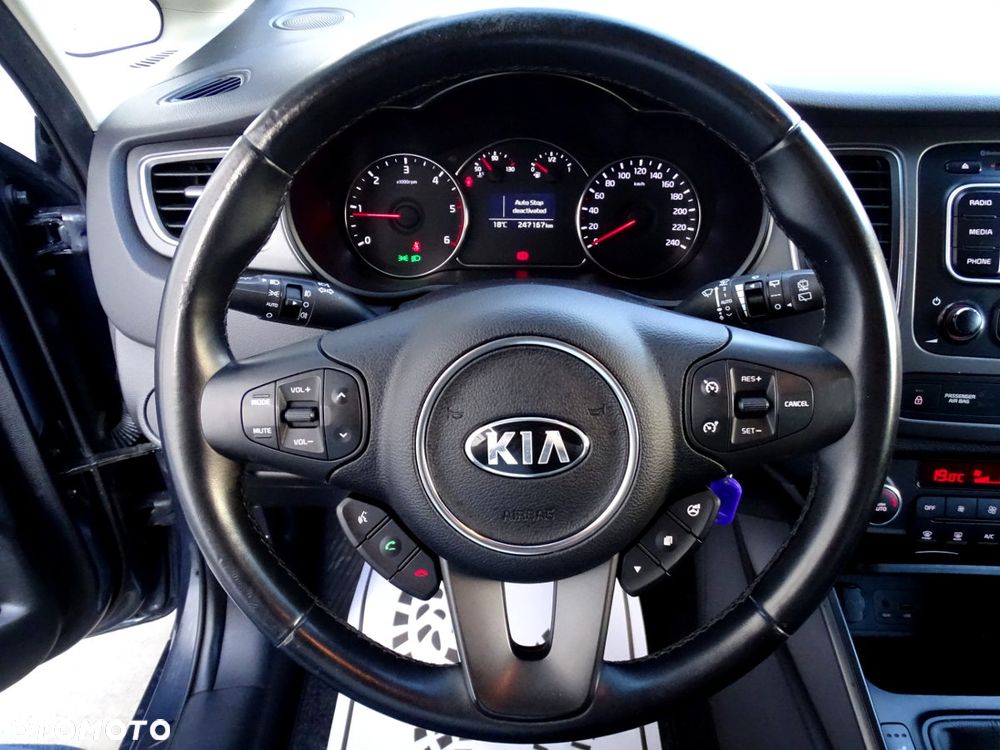 Kia Carens 1.7 CRDi M 7os EU6 - 20