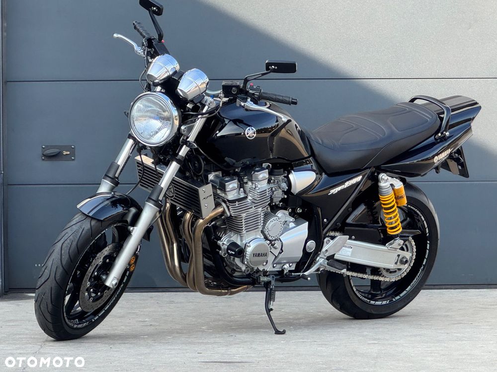 Yamaha XJR - 26