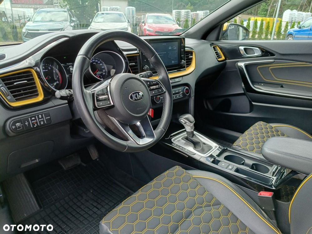 Kia XCeed - 9