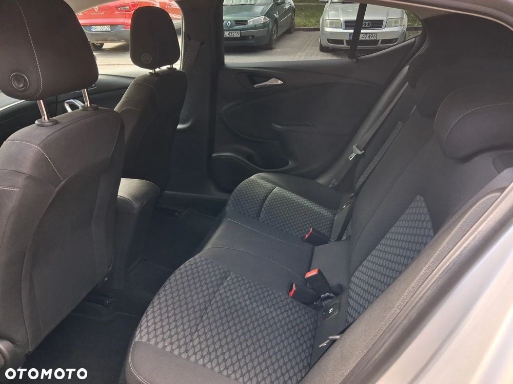 Opel Astra 1.2 T 2020 S&S - 10