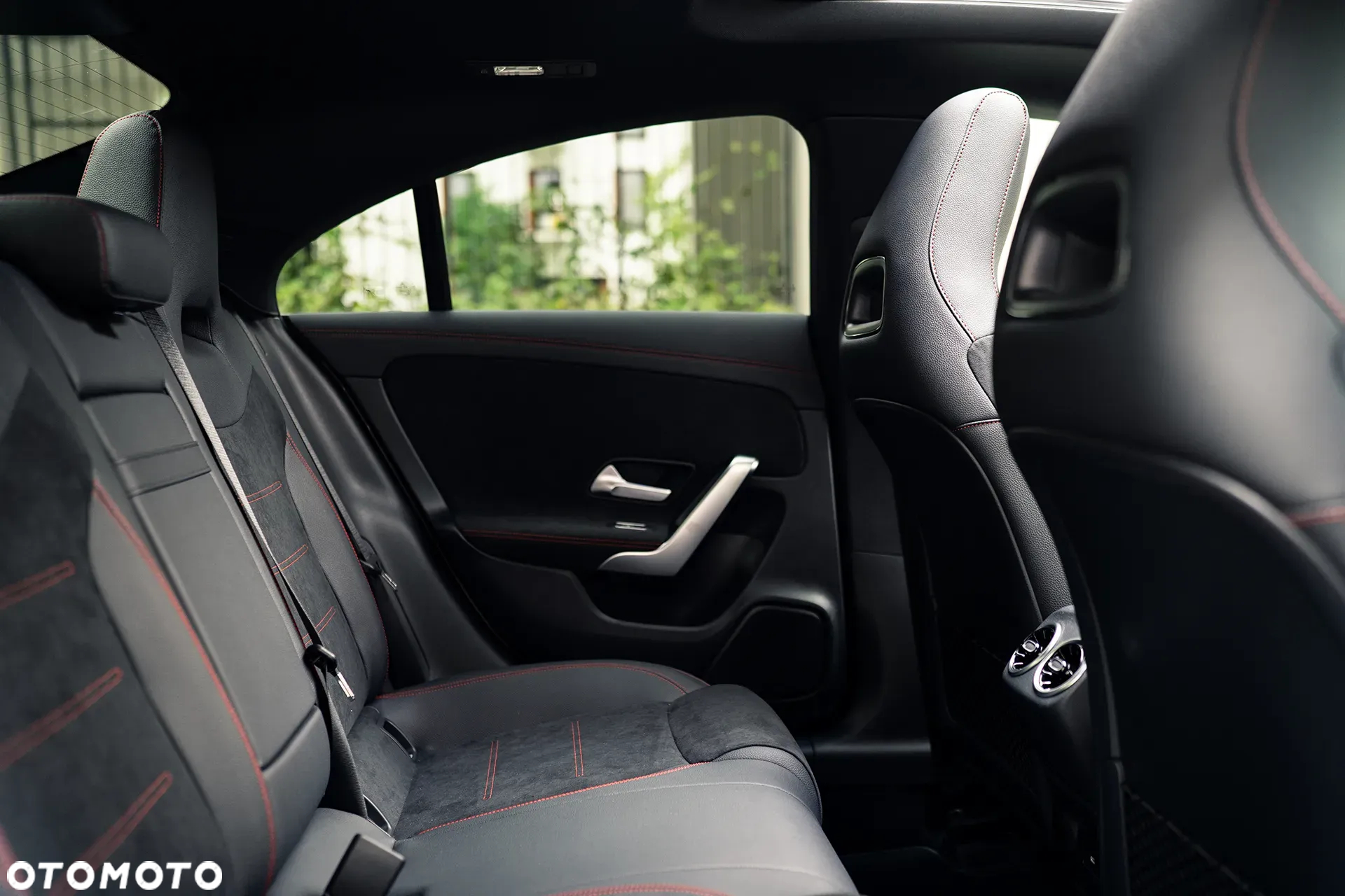 Mercedes-Benz CLA 220 mHEV 4-Matic AMG Line 8G-DCT - 16