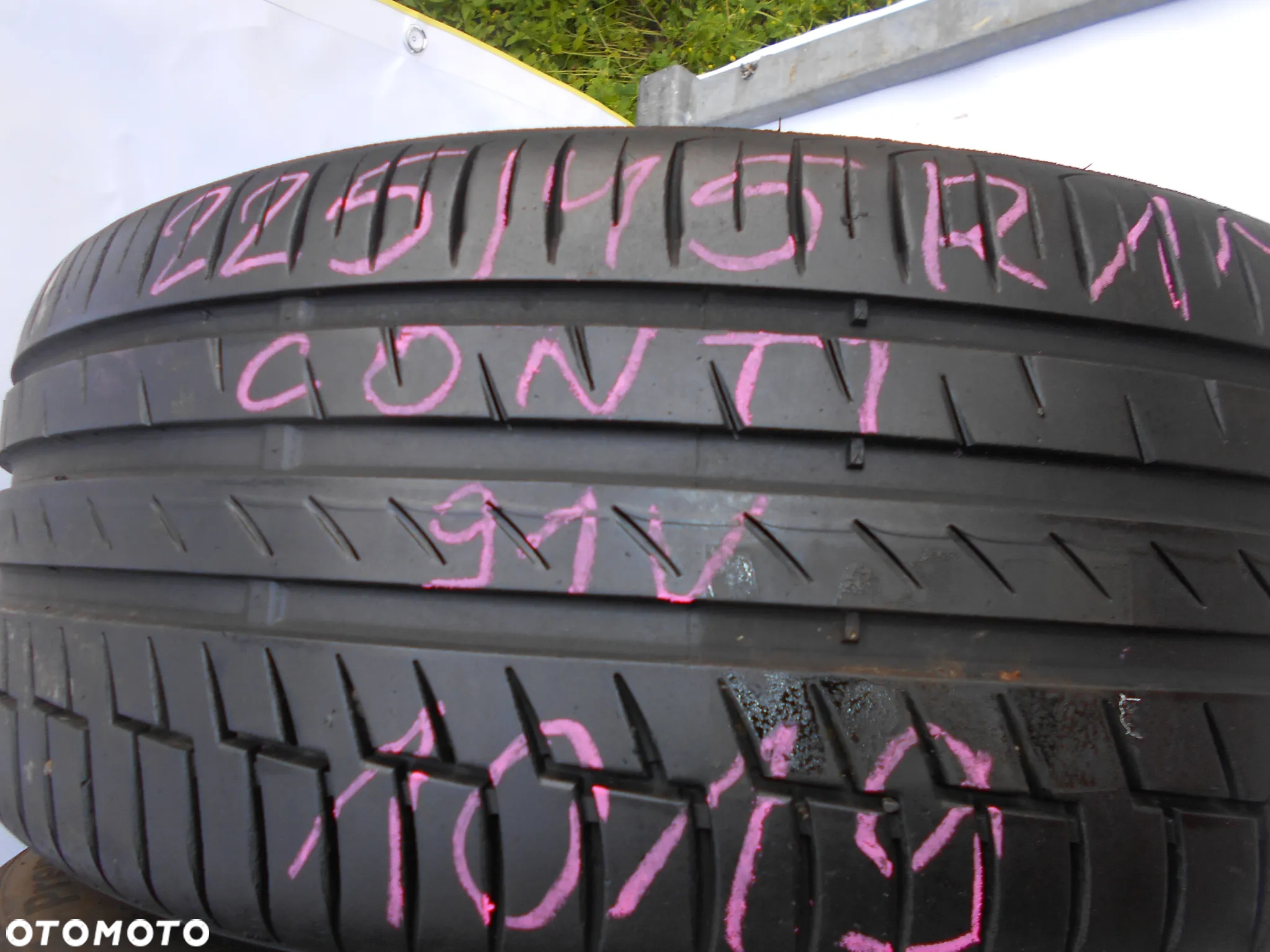 OPONY 225/45R17 CONTINENTAL PREMIUM CONTACT 6 DOT 1019 7.8MM - 2