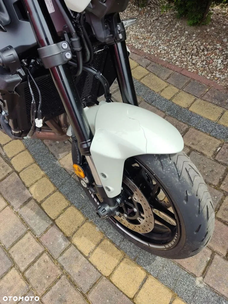 Yamaha MT - 8