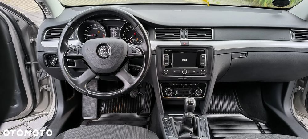 Skoda Superb 1.6 TDI Elegance Greenline - 29
