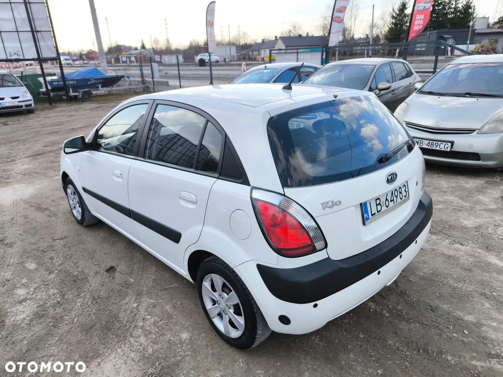 Kia Rio 1.4 EX - 13