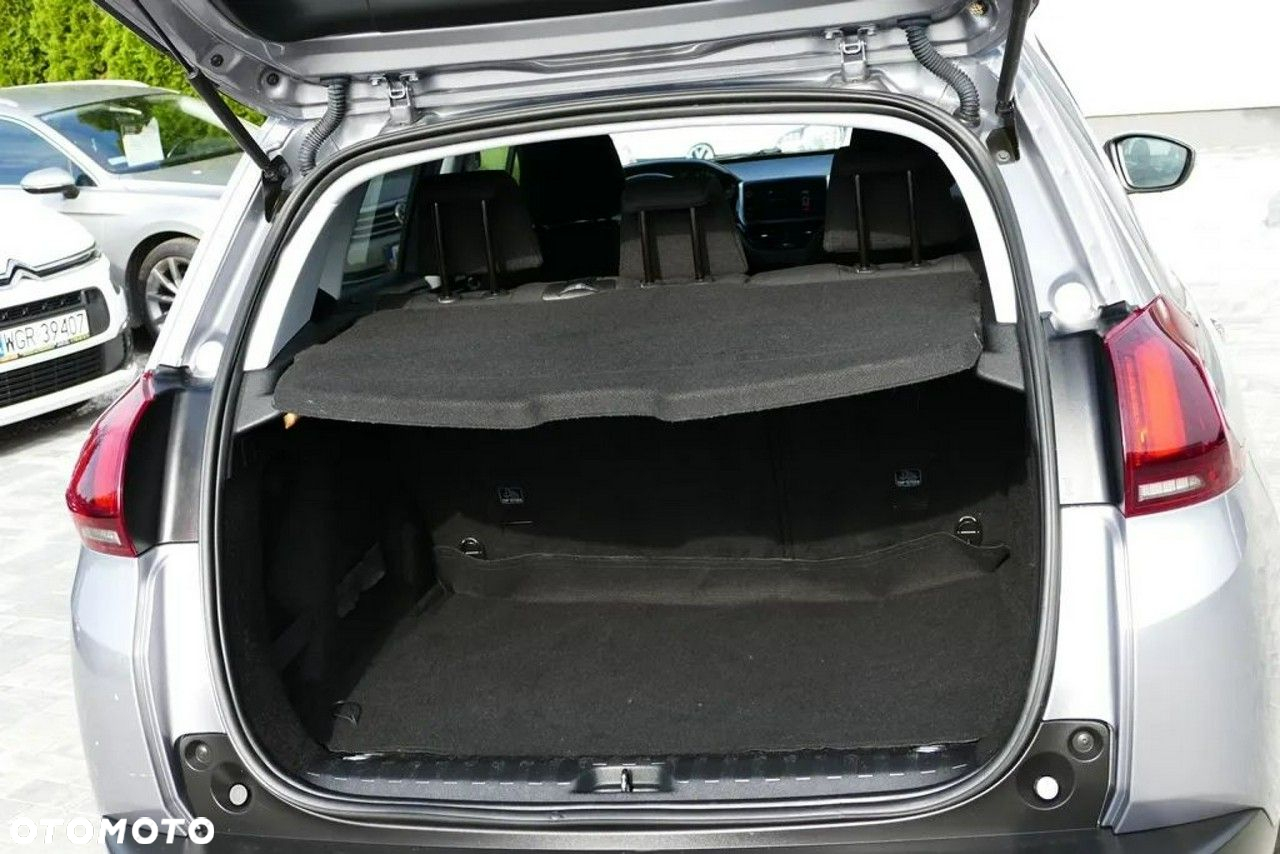Peugeot 2008 1.2 Pure Tech GPF Allure S&S - 29