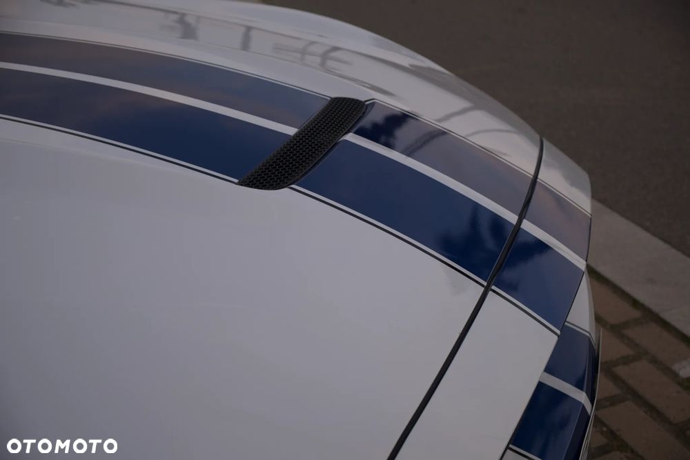 Ford Mustang - 24