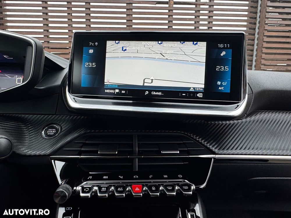 Peugeot 2008 PureTech 130 EAT8 Allure - 20