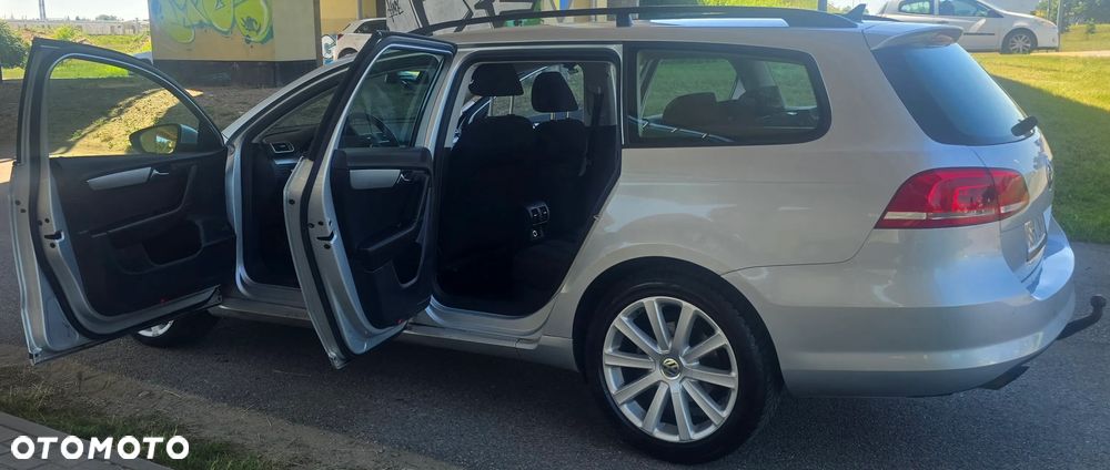 Volkswagen Passat 2.0 TDI DPF BlueMotion Technology Trendline - 20