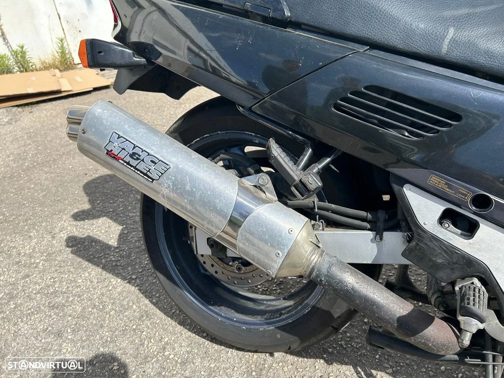 Honda CBR - 8