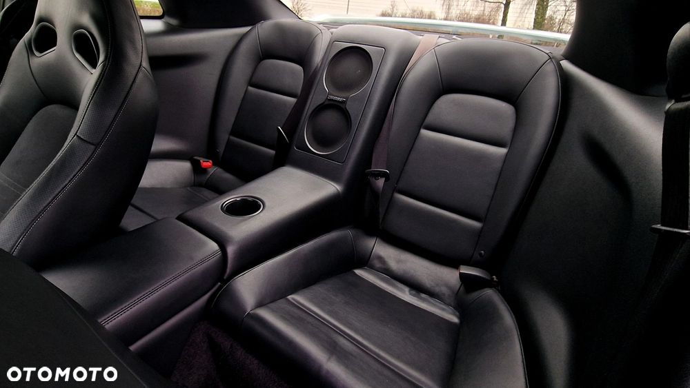Nissan GT-R - 11