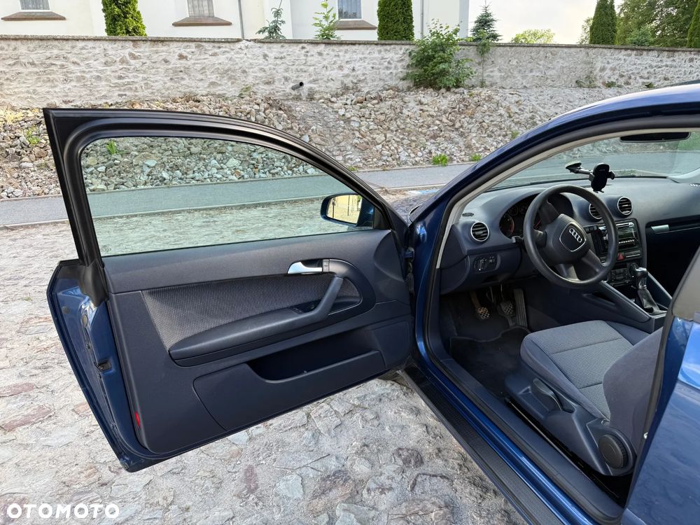 Audi A3 3-drzwiowe 1.6 Ambiente - 20