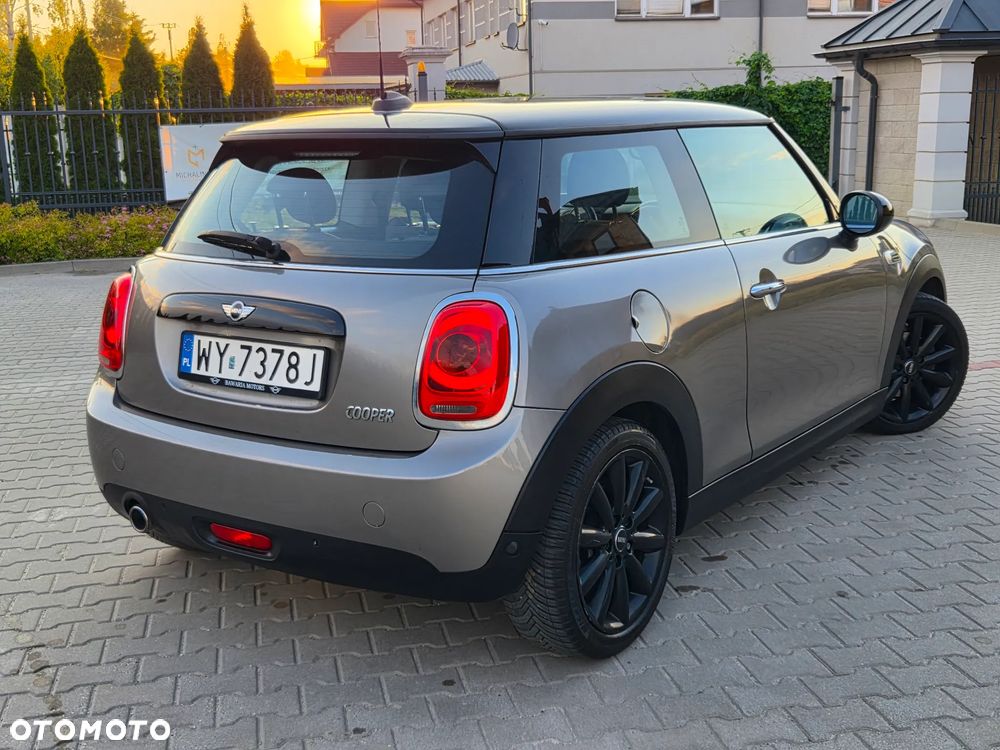 MINI Cooper Seven Chili - 39