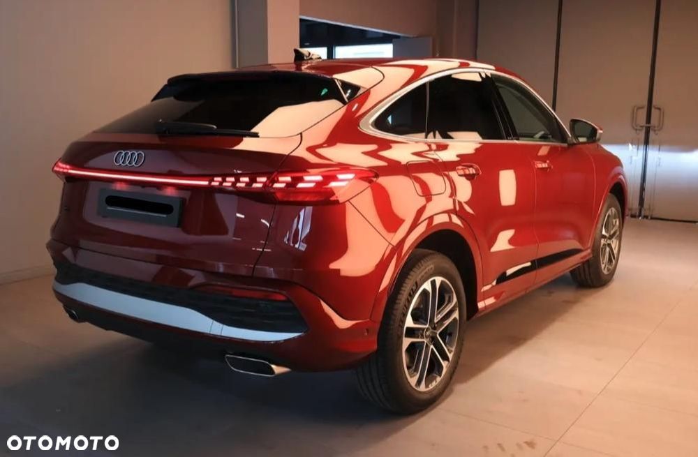 Audi Q5 Sportback - 4
