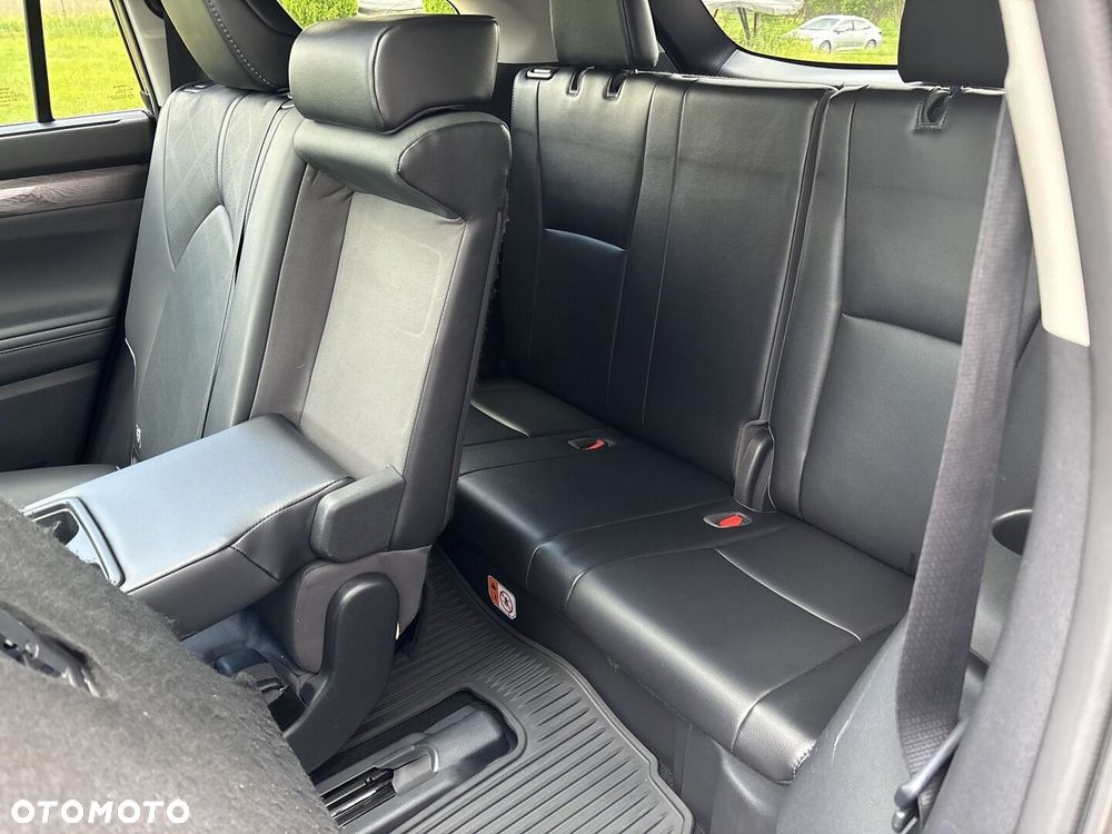 Toyota Highlander 2.5 Hybrid Executive - 23