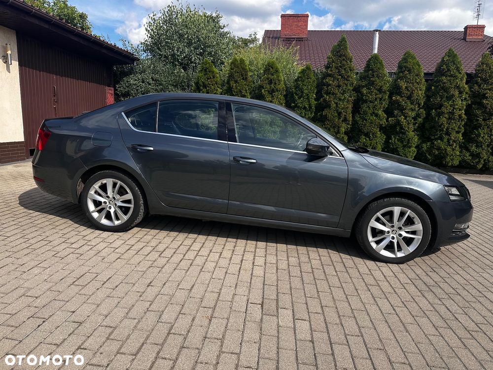 Skoda Octavia 2.0 TDI Style DSG - 4