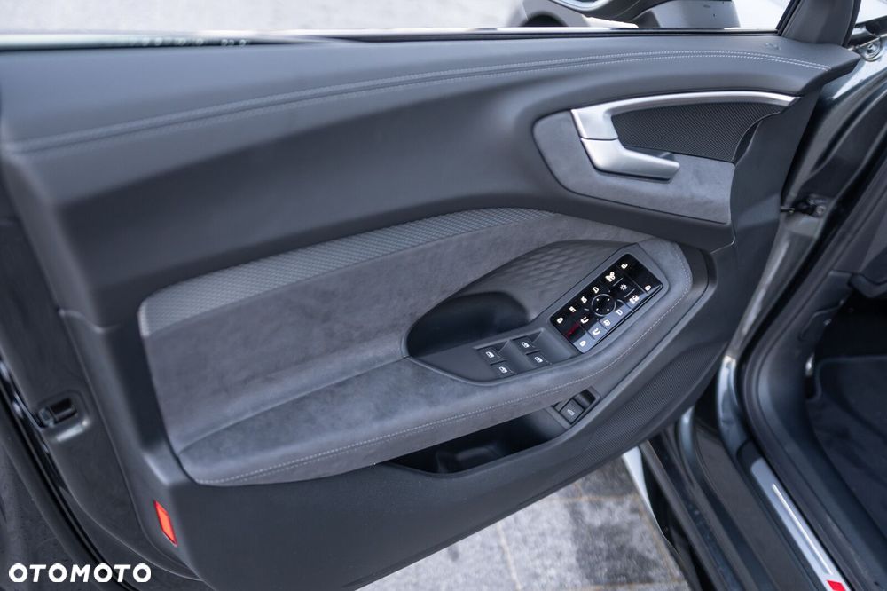 Audi A5 Avant e-Hybrid 220 kW Quattro S tronic - 16