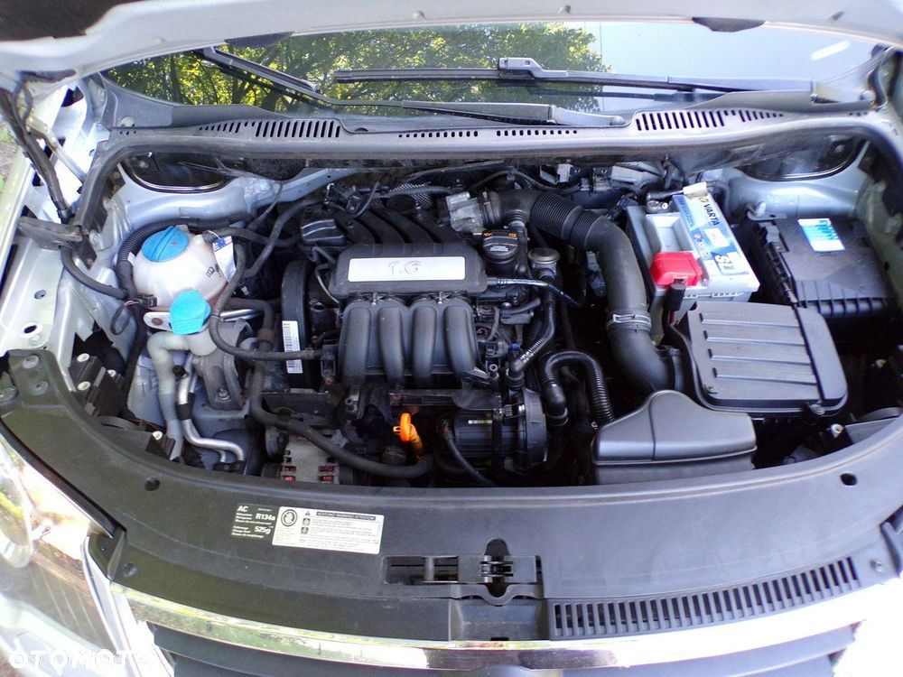 Volkswagen Touran - 18