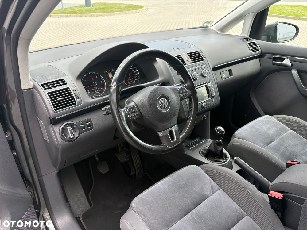 Volkswagen Touran 1.6 TDI DPF BlueMotion Technology Highline - 14