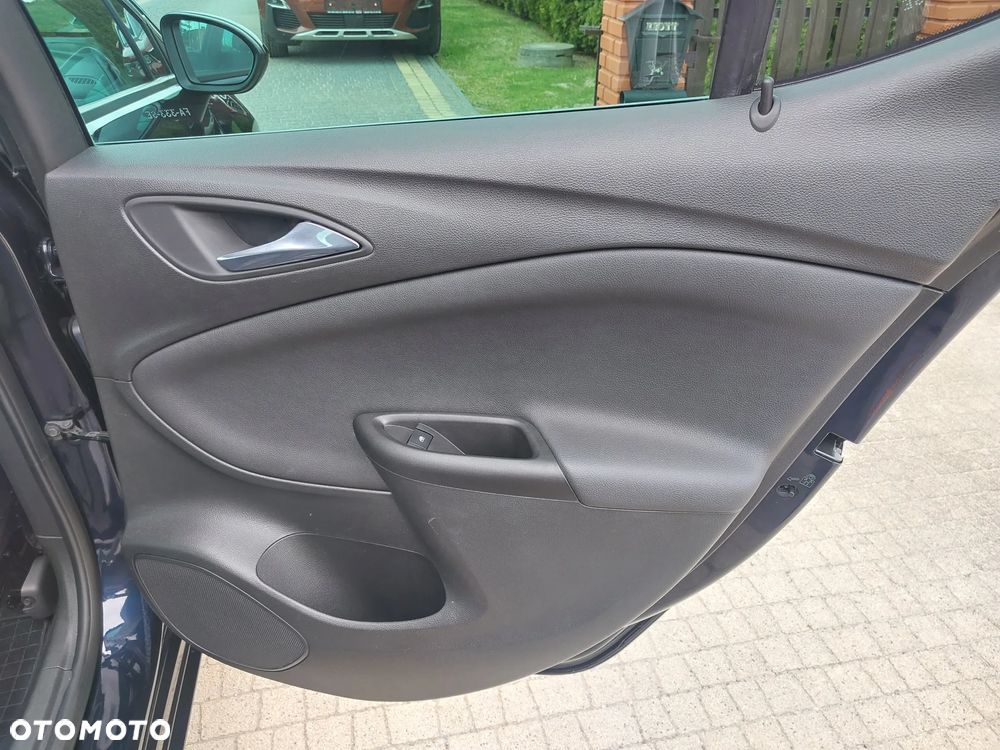 Opel Astra 1.4 Turbo Edition - 24