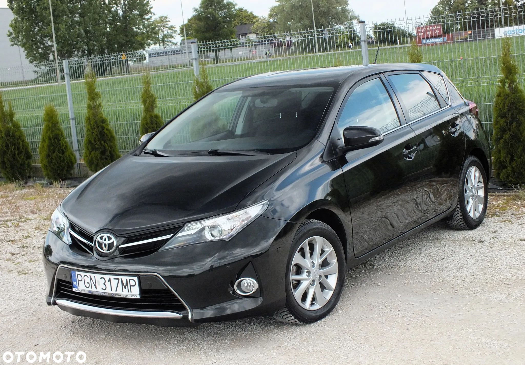 Toyota Auris 1.6 Premium - 1
