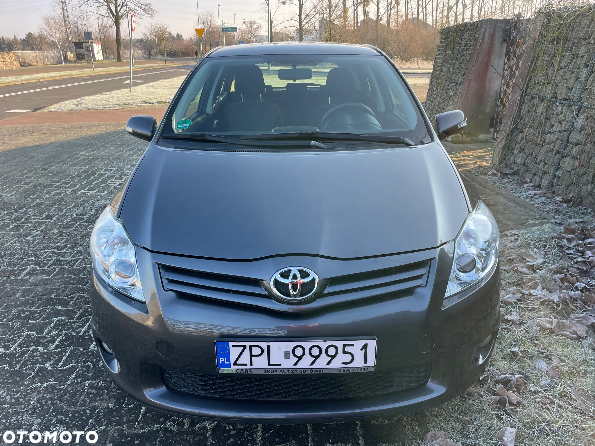 Toyota Auris 1.6 Premium + - 12