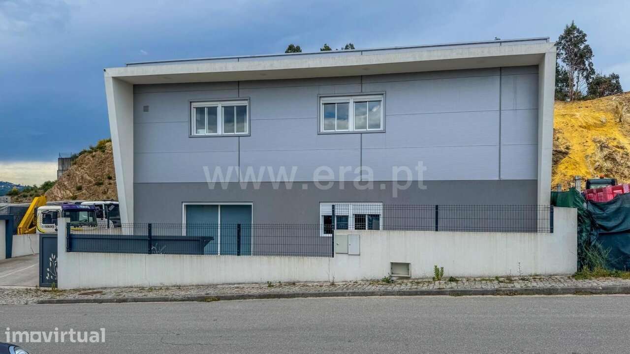 Armazém / Cinfães, São Cristóvão de Nogueira - Grande imagem: 2/8