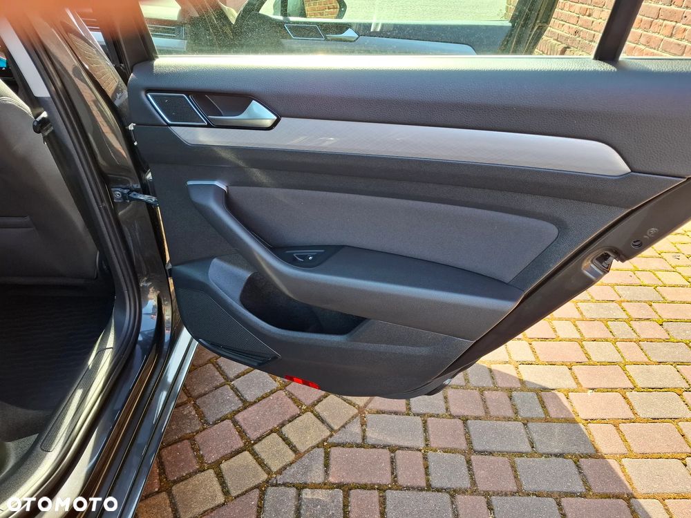 Volkswagen Passat 1.5 TSI EVO Business DSG - 12