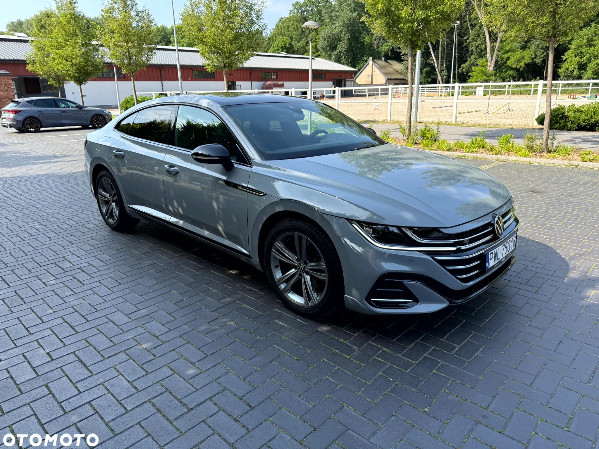 Volkswagen Arteon 2.0 TSI R-Line DSG - 2