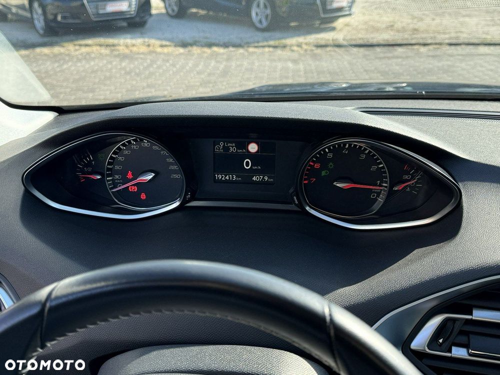 Peugeot 308 1.2 PureTech Business Line S&S - 33