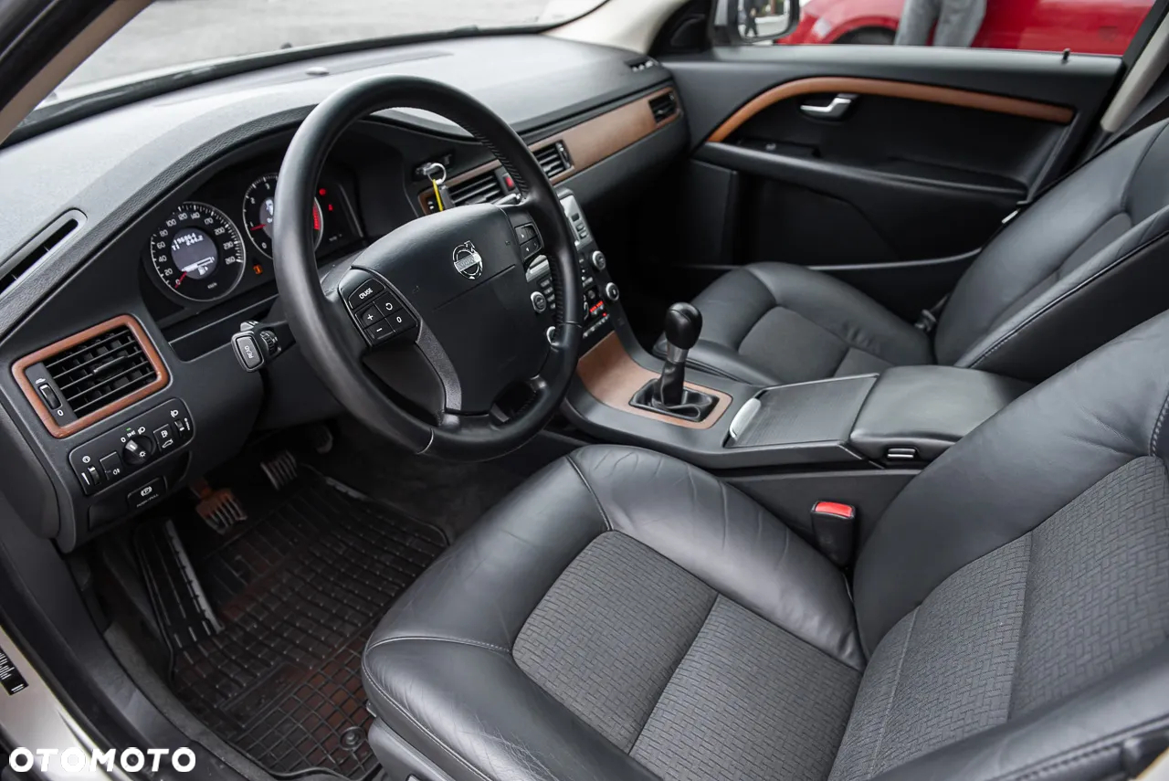 Volvo V70 2.0D Summum - 15