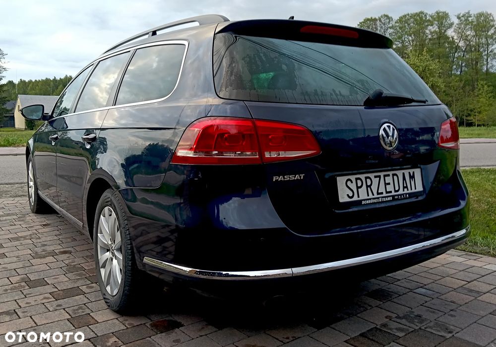 Volkswagen Passat 2.0 TDI Comfortline - 8