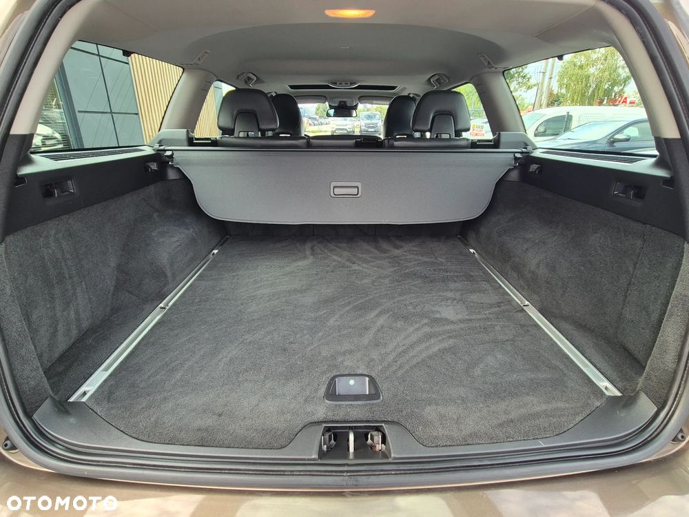 Volvo V70 D4 Drive-E Dynamic Momentum - 28