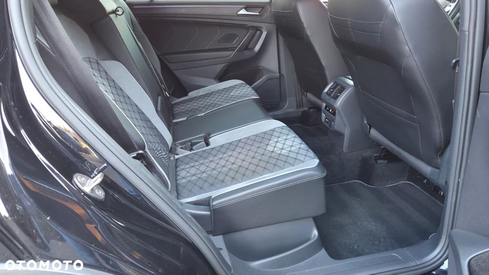 Volkswagen Tiguan Allspace 2.0 TDI R-Line DSG - 33