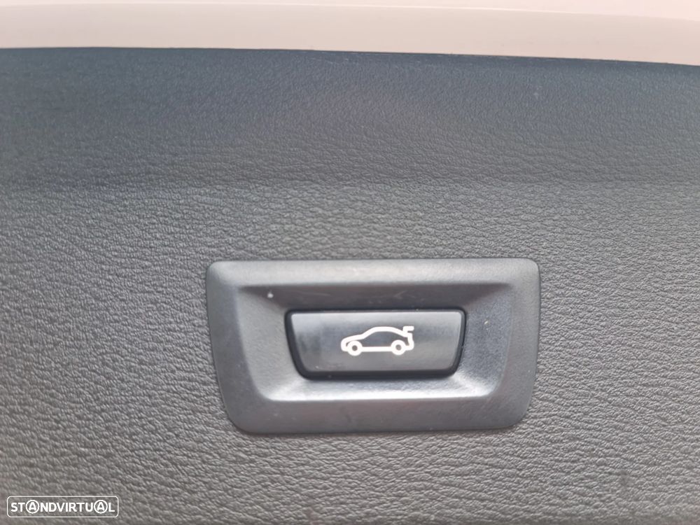 BMW X1 16 d sDrive Line Sport - 32