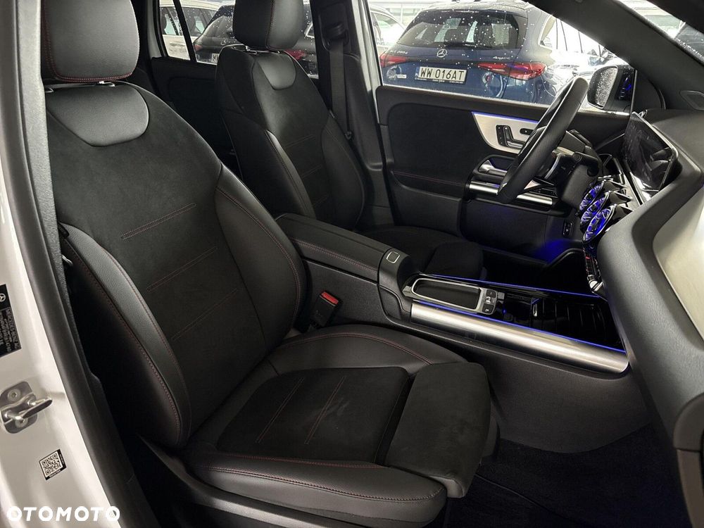 Mercedes-Benz GLA - 18