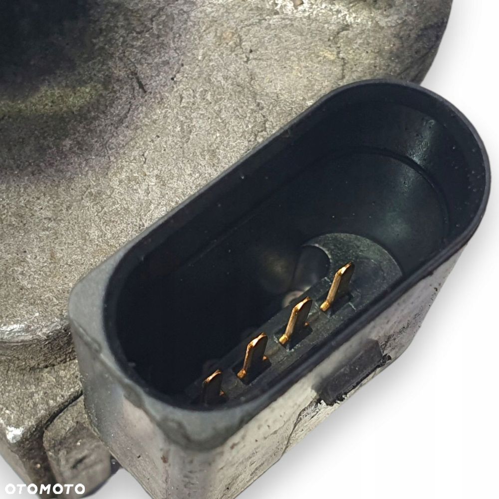 PRZEPUSTNICA Volkswagen Golf V 1.9 TDI _ 03G128063J - 4