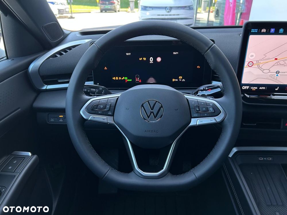 Volkswagen T-Roc - 13