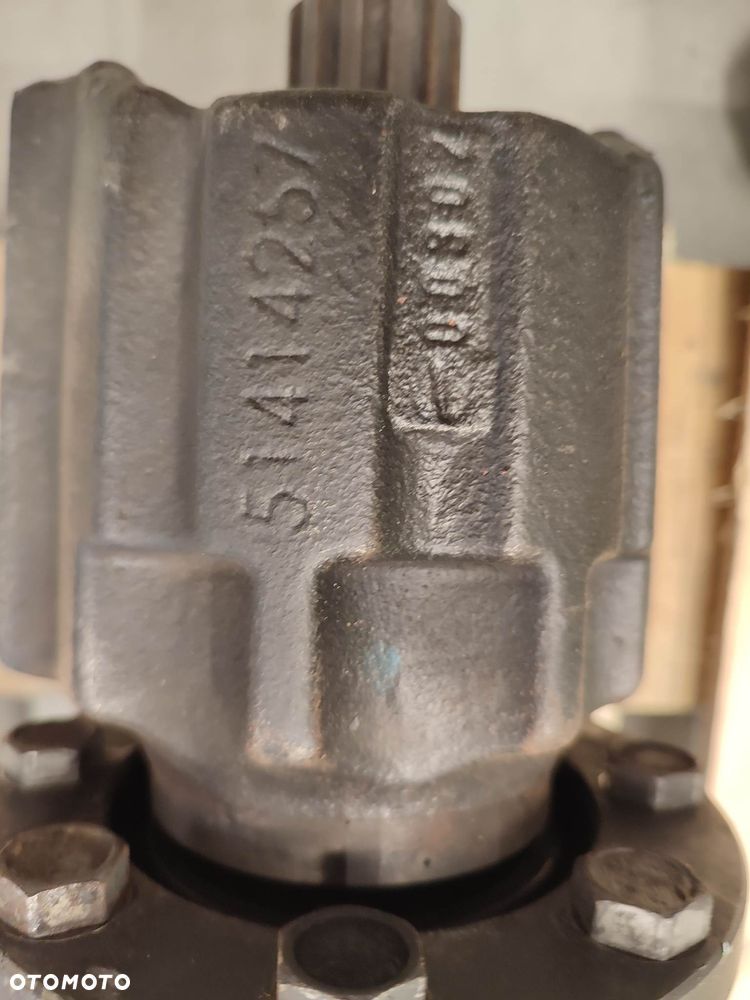 Obudowa wału napędowego STEYR 6175 CVT (51414257) - 6