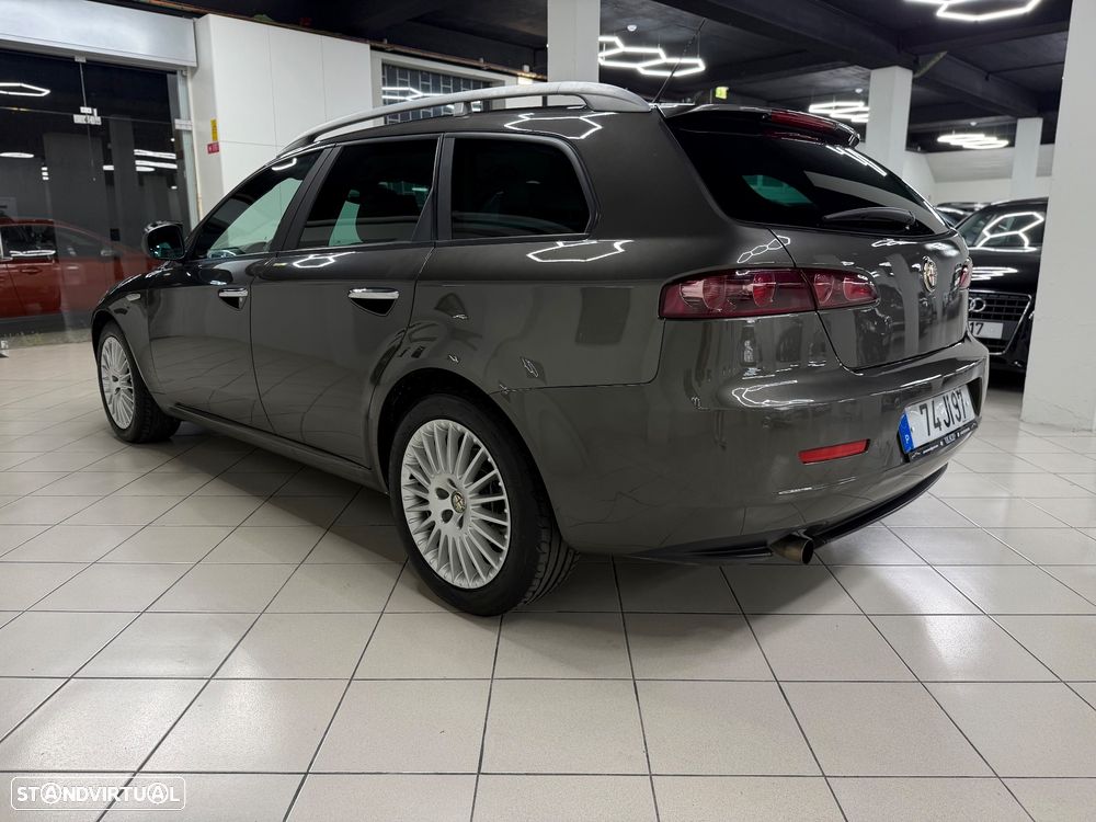 Alfa Romeo 159 Sportwagon 1.9 JTDM 16V DPF Impression - 10