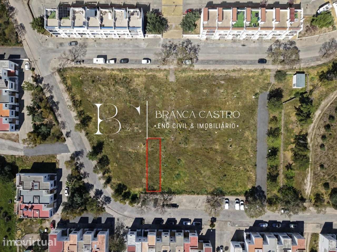 lote de terreno na Quinta da Cerca para construção de 2 ou 3 moradias - Grande imagem: 3/9