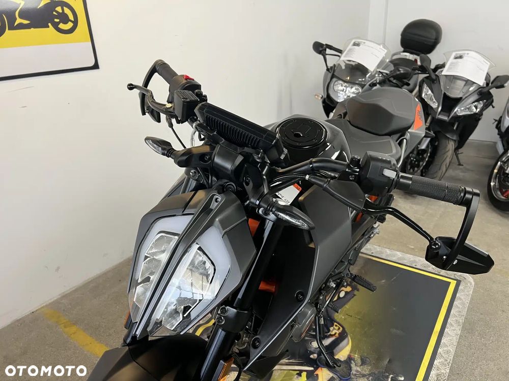 KTM Duke - 25