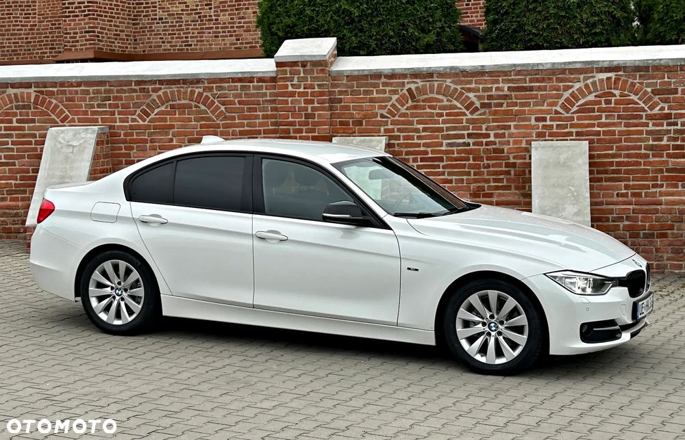 BMW Seria 3 320d Sport Line - 16