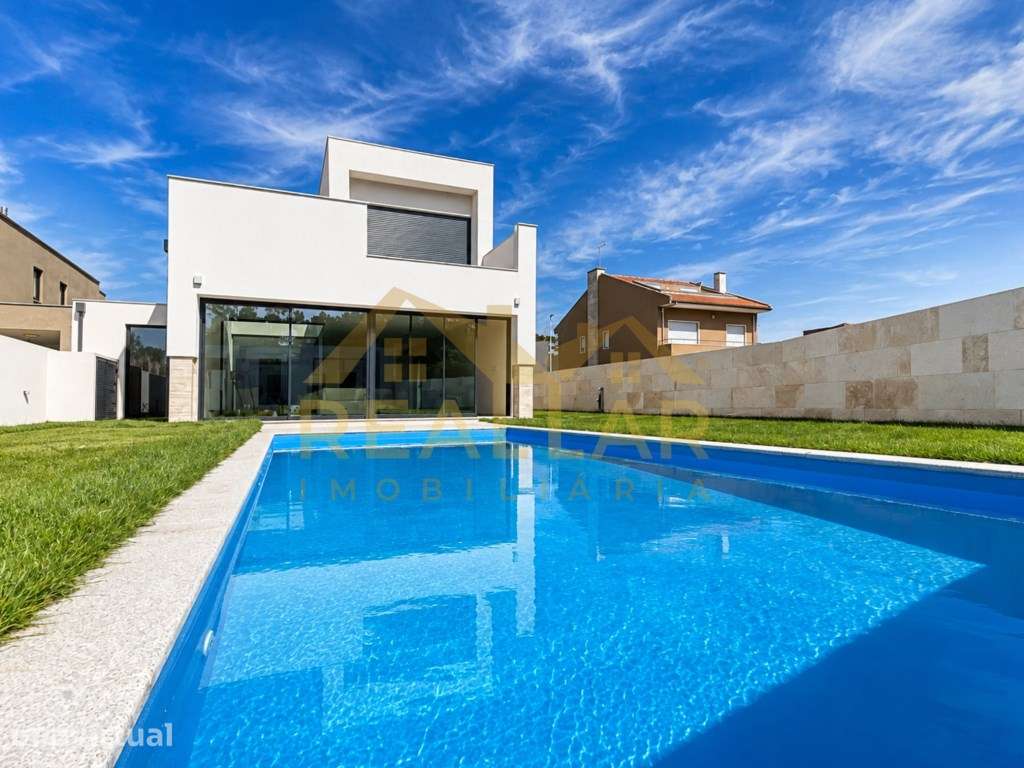 MORADIA NOVA ÚNICA T4 NA FRONTEIRA DE MINDELO/VILA CHÃ - VILA DO CONDE - Grande imagem: 3/38