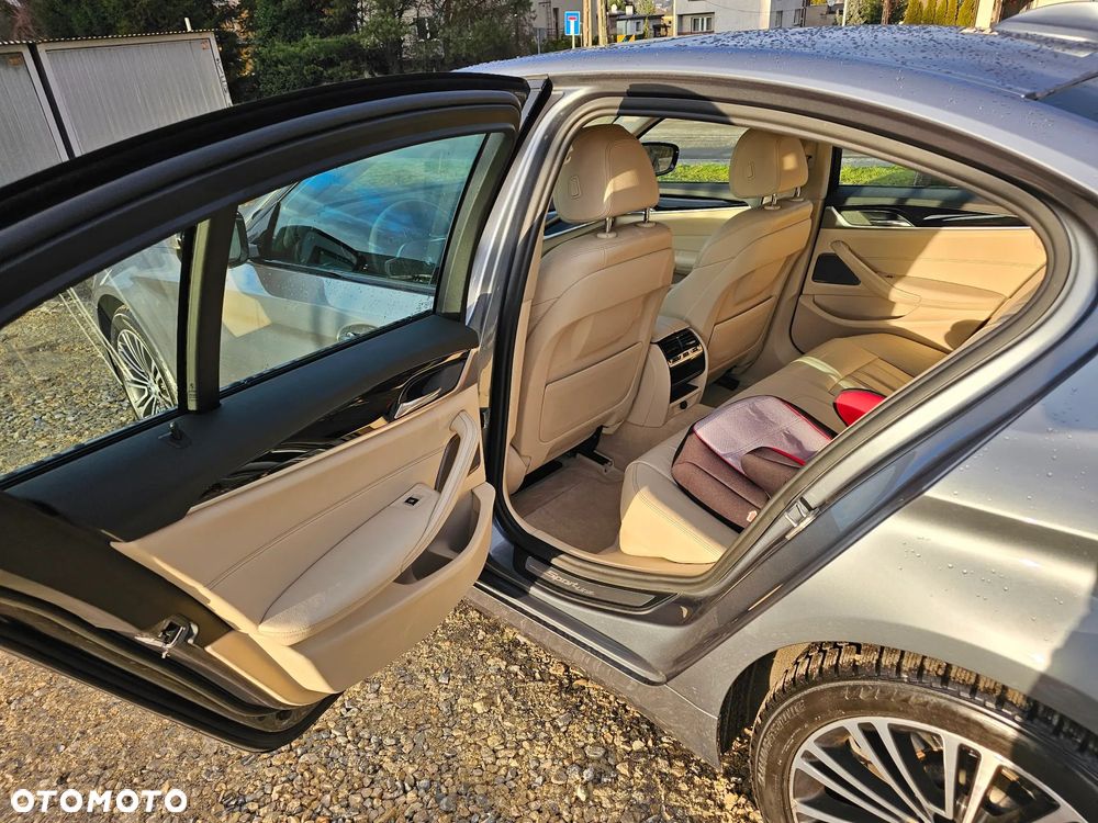 BMW Seria 5 520d xDrive Sport Line sport - 8