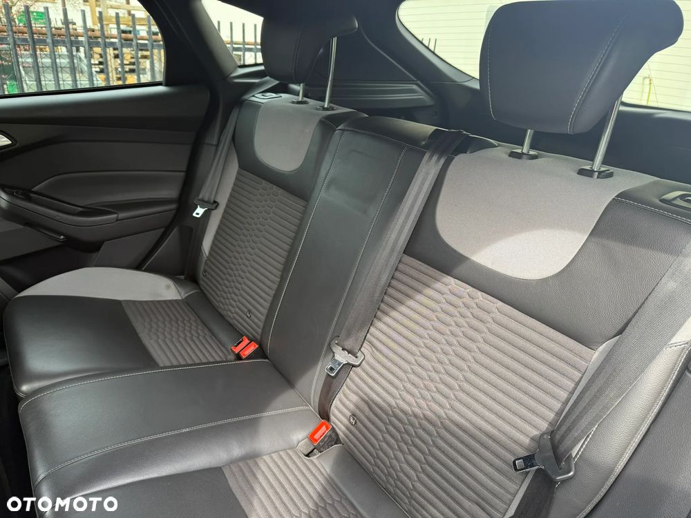 Ford Focus 2.0 TDCi ST - 23