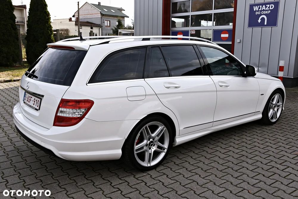 Mercedes-Benz Klasa C 220 CDI DPF Automatik Avantgarde - 20